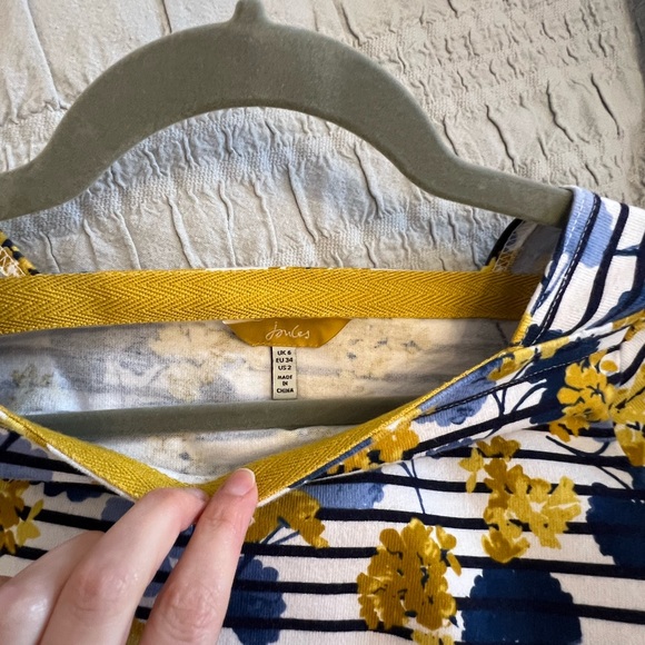 Joules t-shirt dress with front pockets - Picture 2 of 6